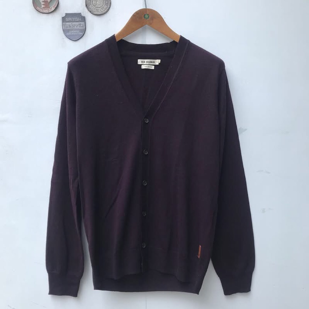 Ben Sherman Cardigan knitwear  100 % merino Wool  Black Grape  Brand new with tag  Size.medium   Ben