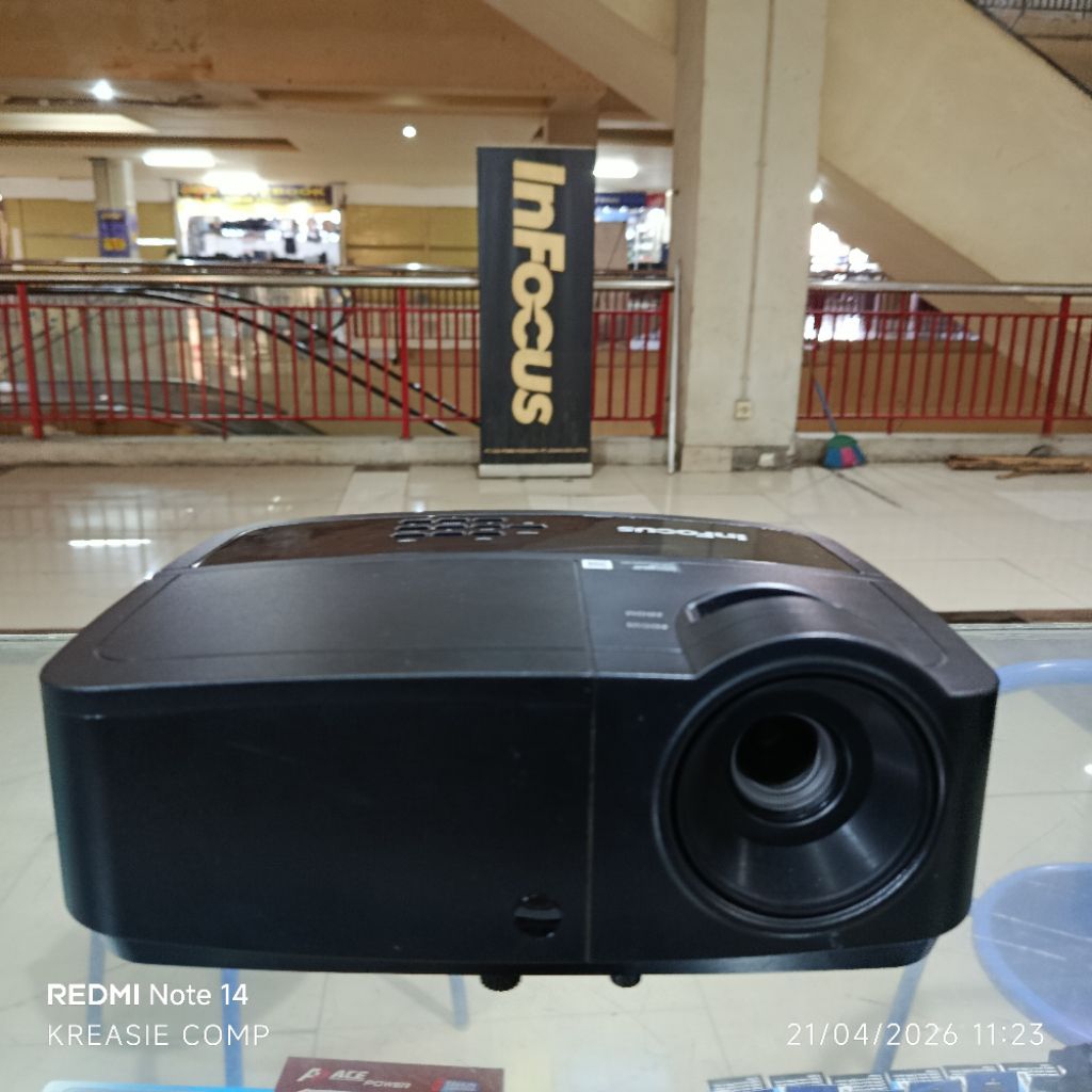 PROYEKOR INFOCUS IN 114 SECOND NORMAL
