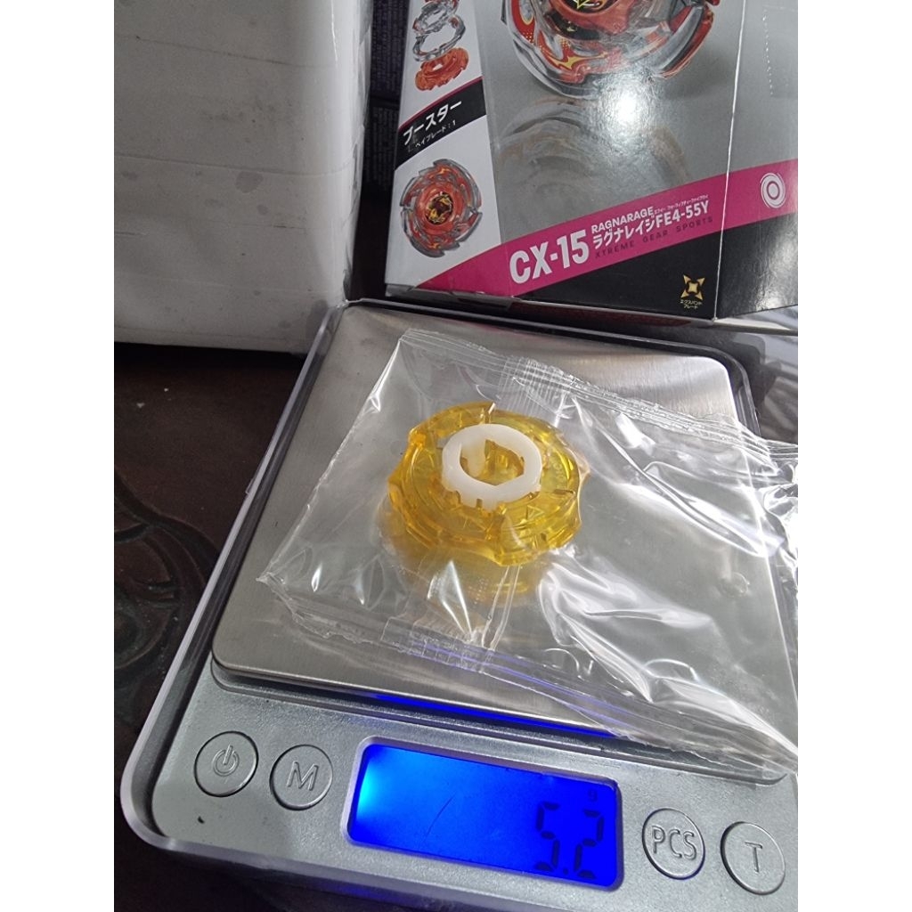 Beyblade X Ratchet & bit Yielding new sealed