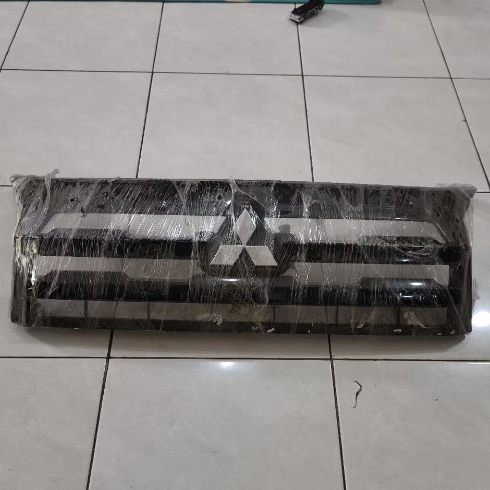 Grill Grille Mitsubishi Xpander Cross 2023 2024