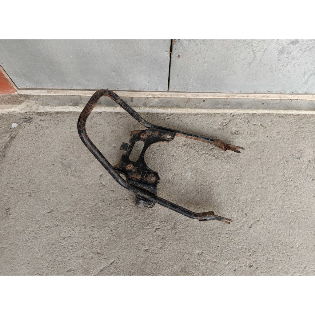 Behel Plenger dudukan Belakang Yamaha RX KING MASTER COBRA Original Hitam RX KING TUA