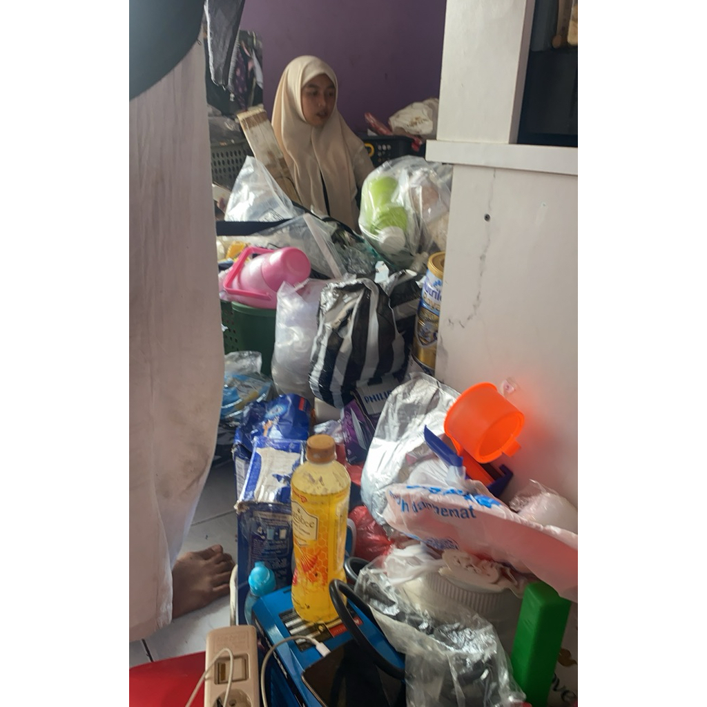 etalase kosmetik termurah