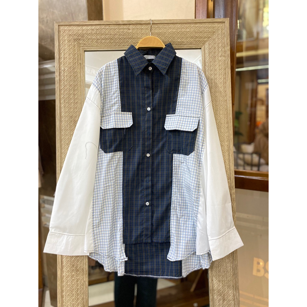 Atasan Kemeja Wanita Motif Garis Garis