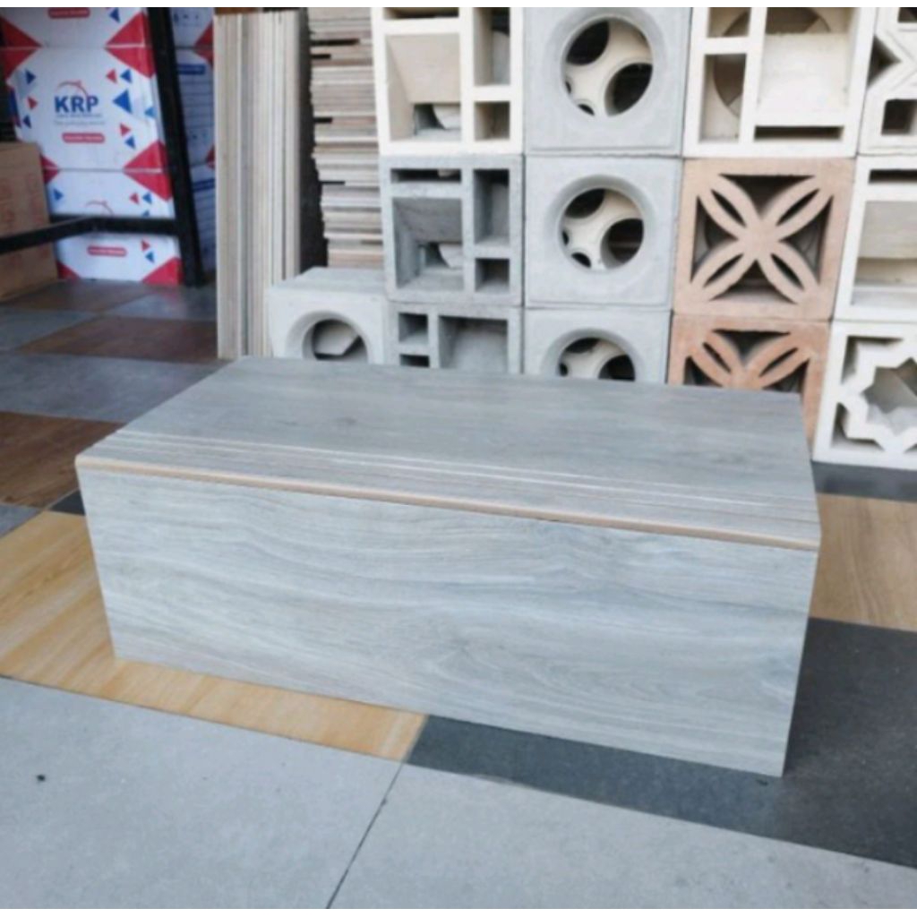 Granit Tangga Motif Kayu Grey 30x60 20x60 Alfine Grey