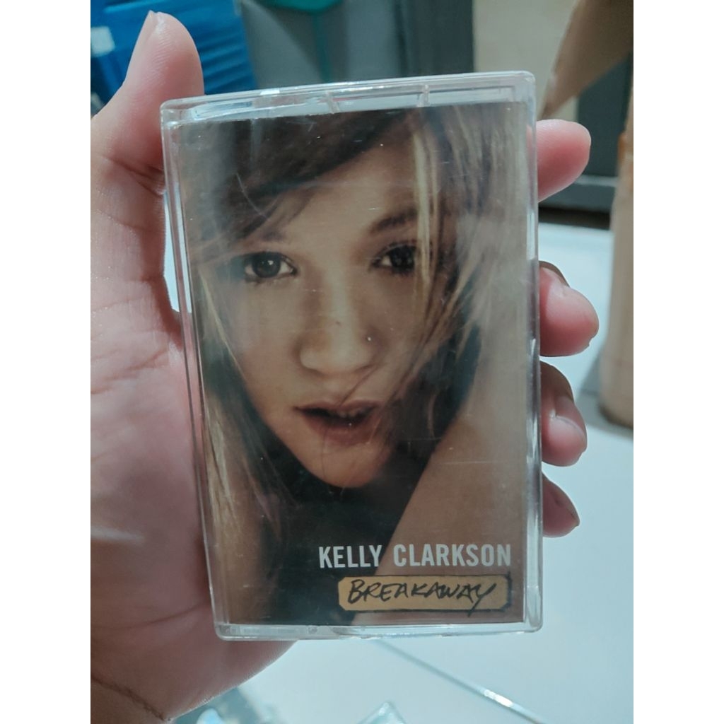 Kaset Original Kelly Clarkson - Breakaway