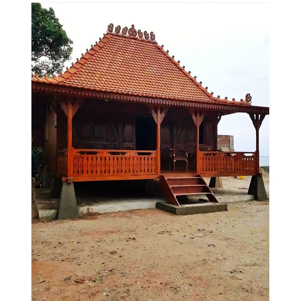 Rumah Kayu, Rumah panggung kayu jati