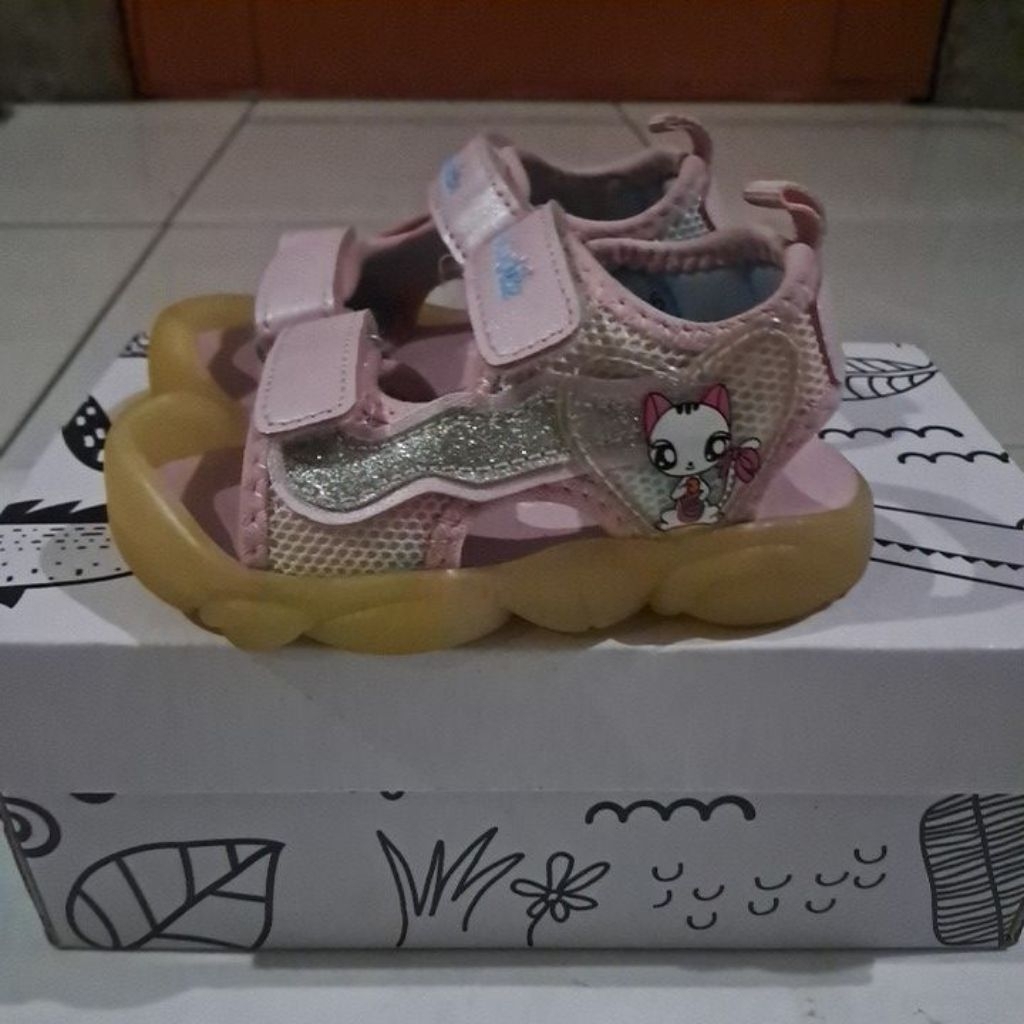SEPATU ANAK PEREMPUAN CROCODILE