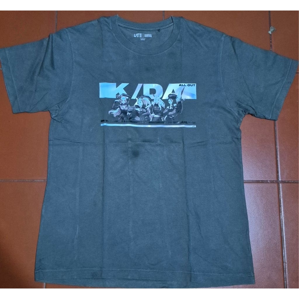 Kaos Uniqlo UT League of Legends Pria Size L Original Graphic Tee Gaming Second