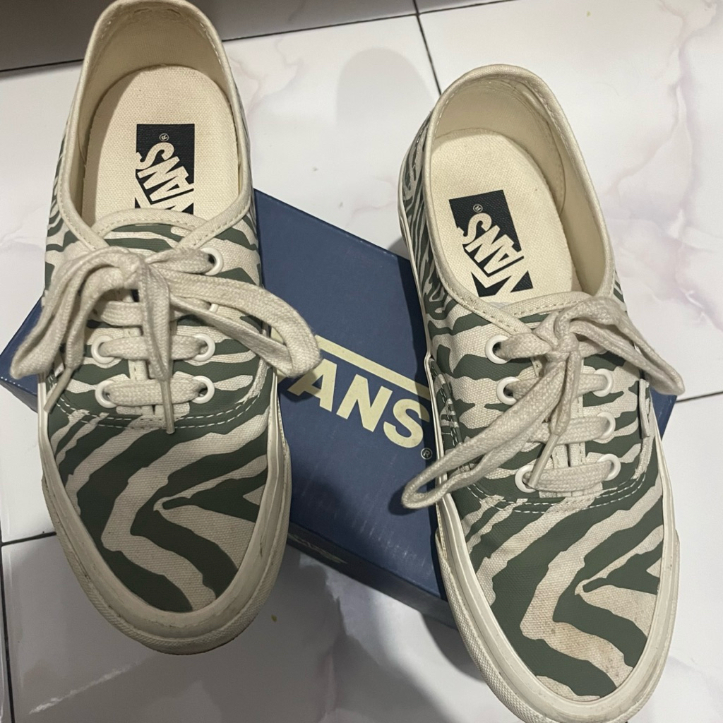 vans authentic reissue 44'