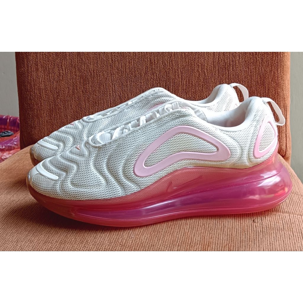 nike airmax 720 size 38