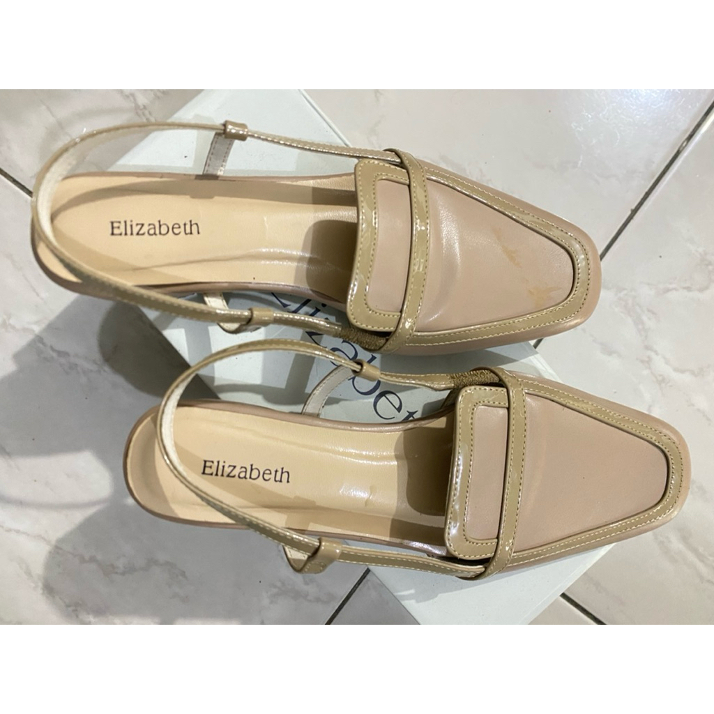 (Preloved) ELIZABETH Shoes Khaky