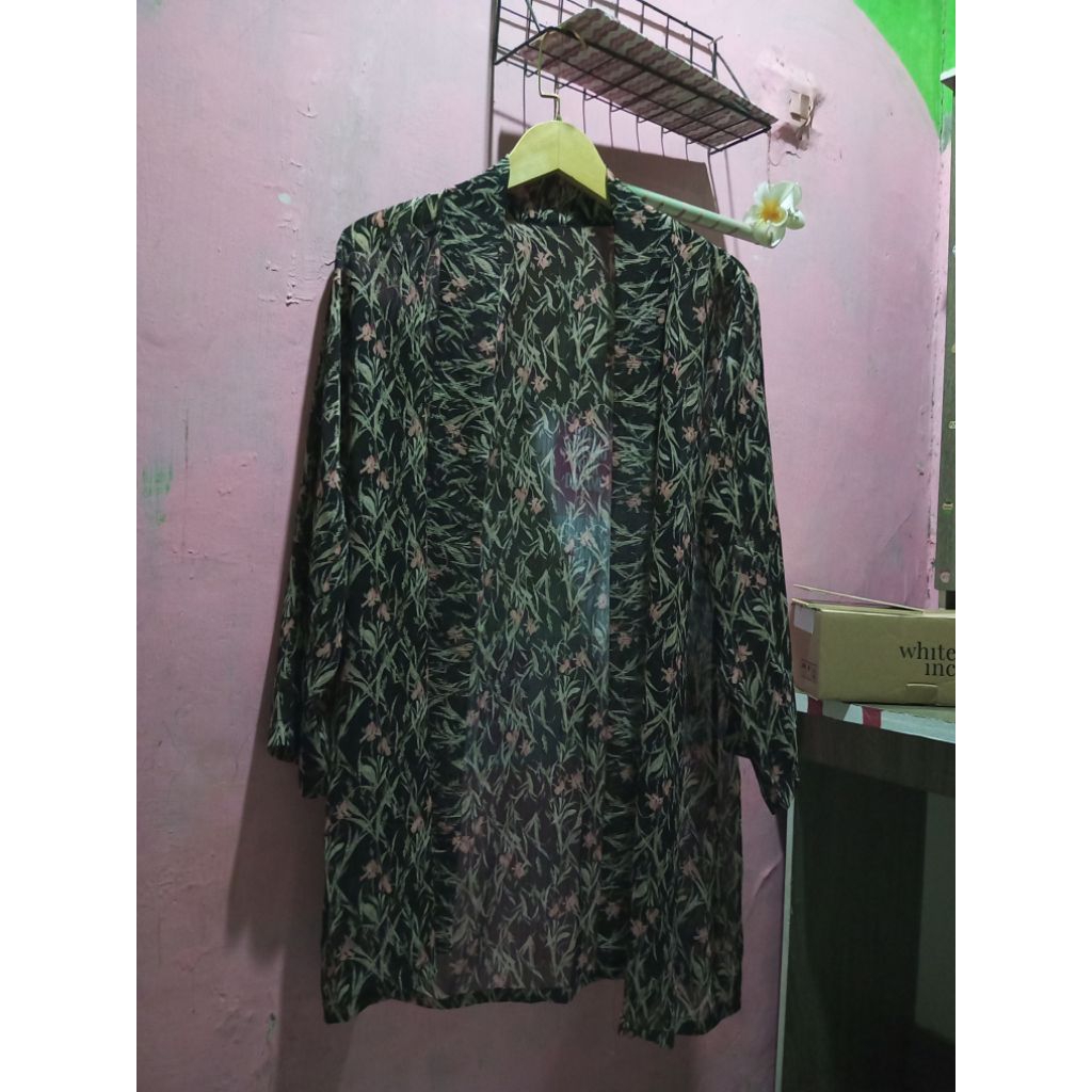 Preloved cayy /// outer kondangan bunga hitam
