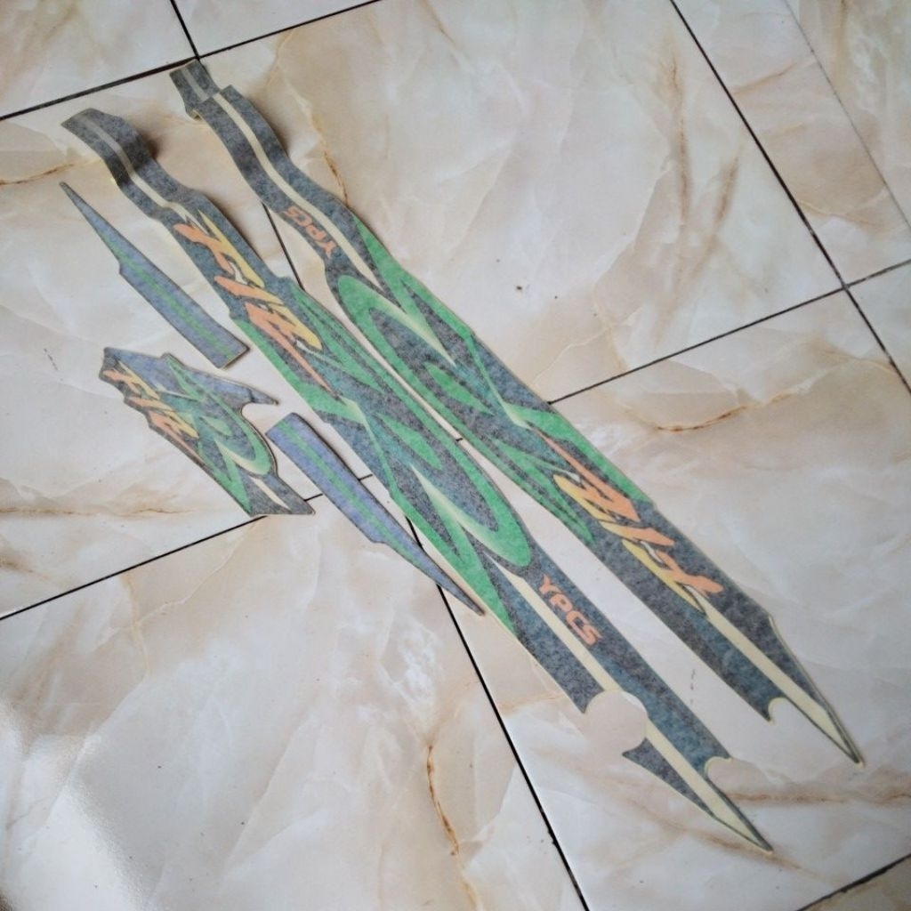 Striping sticker list body yamaha f1zr bc3 biru