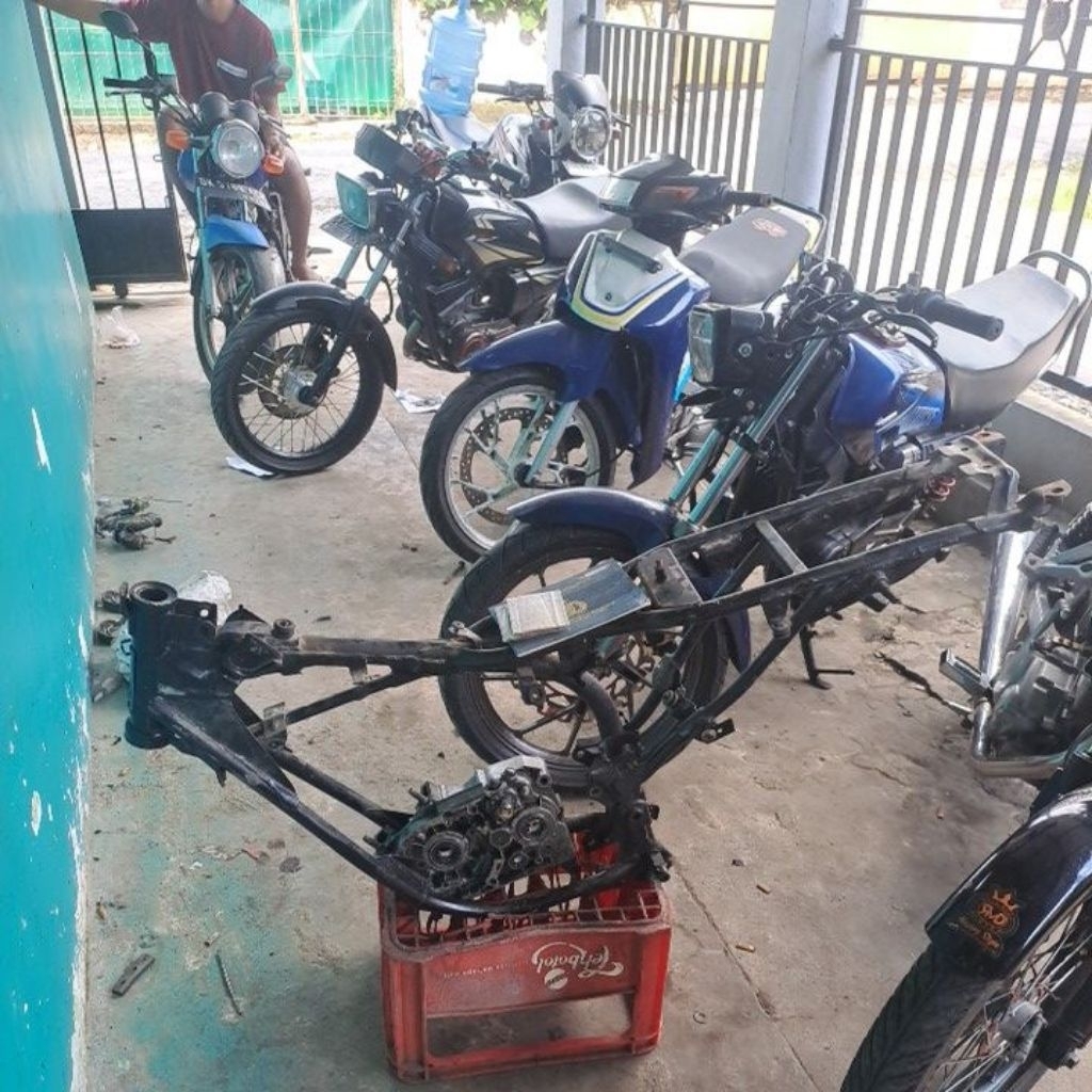 rangka set krengkes suurrat rx king 1997 plat DK hidup