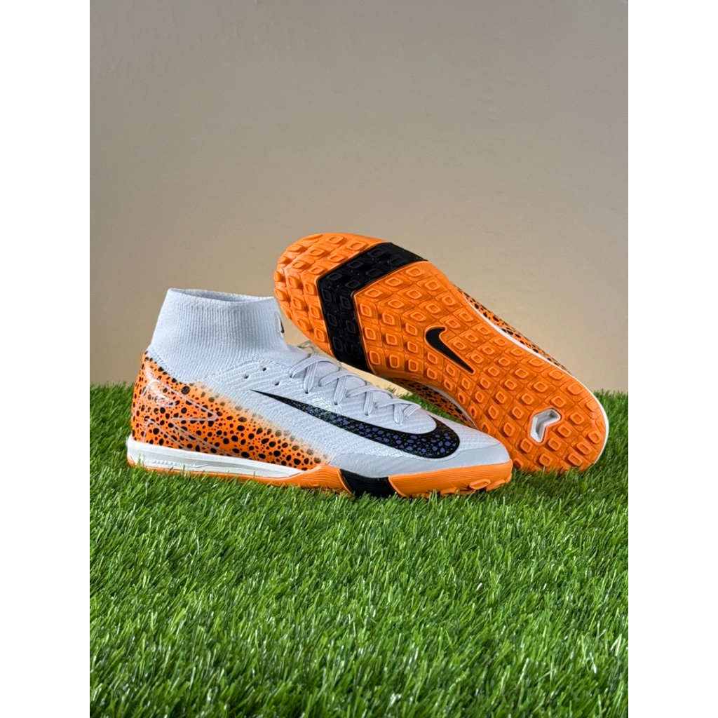 Sepatu Futsal Tinggi Tapak Gerigi TF