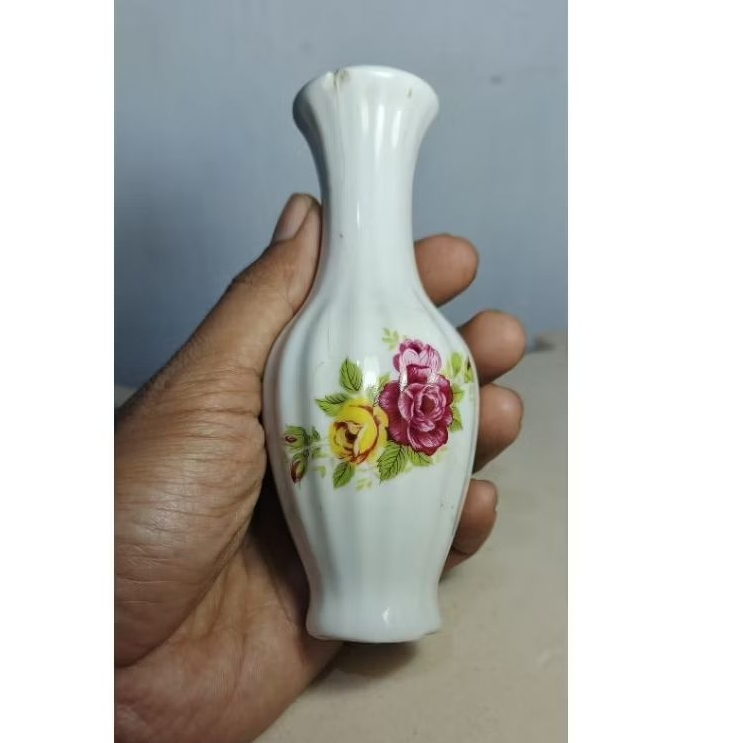 vas keramik motif bunga vintage