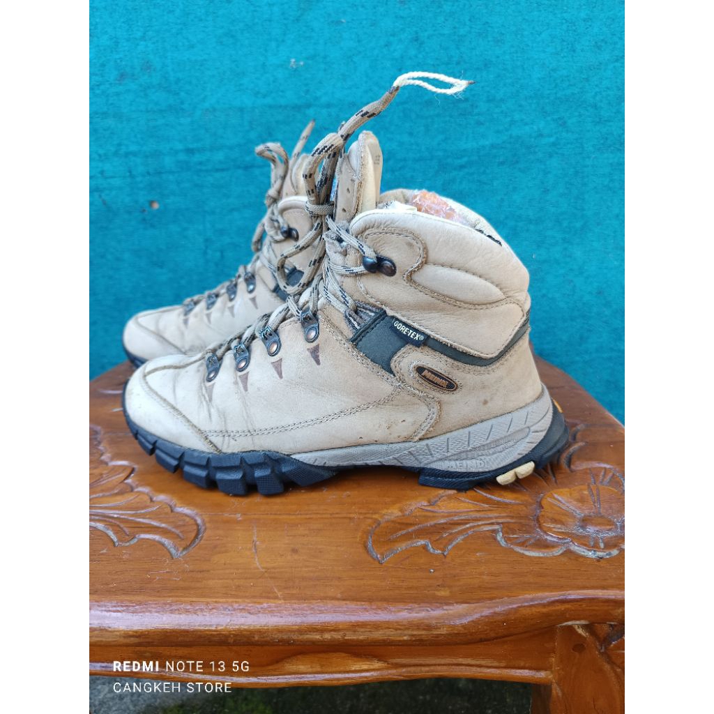 Meindl size 6/39 insole 24,5Cm, sepatu gunung, sepatu outdoor, sepatu hiking, sepatu lapangan, sepat