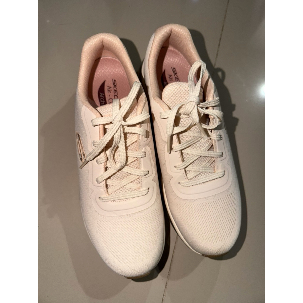 Sepatu Skechers Wanita Ori Size 40
