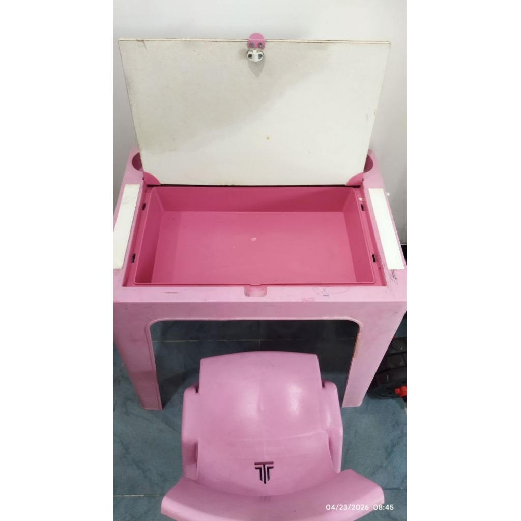 Preloved Meja belajar anak + kursi olymplast
