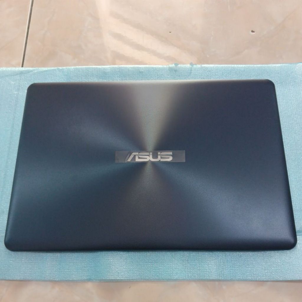 Casing Bagian Belakang LCD Laptop Asus X411 A411 X411U A411U S410U S4100V S4200 S4000U