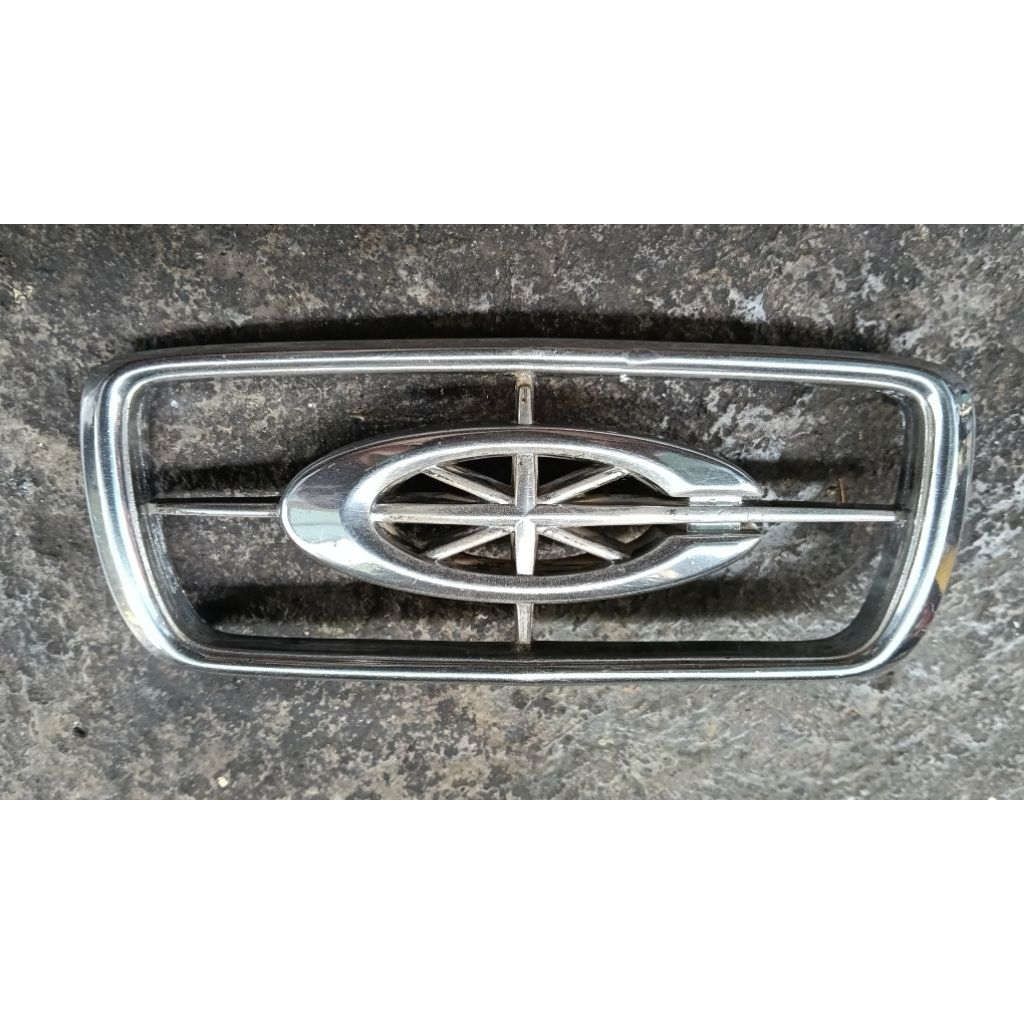 Emblem Grill Toyota Corona TT132
