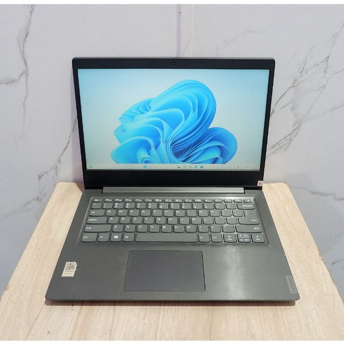 Lenovo V14-ADA AMD 3020e Ram 4Gb Ssd 256Gb SCU23989