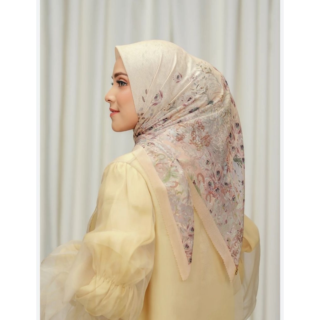 buttonscarves eddera series