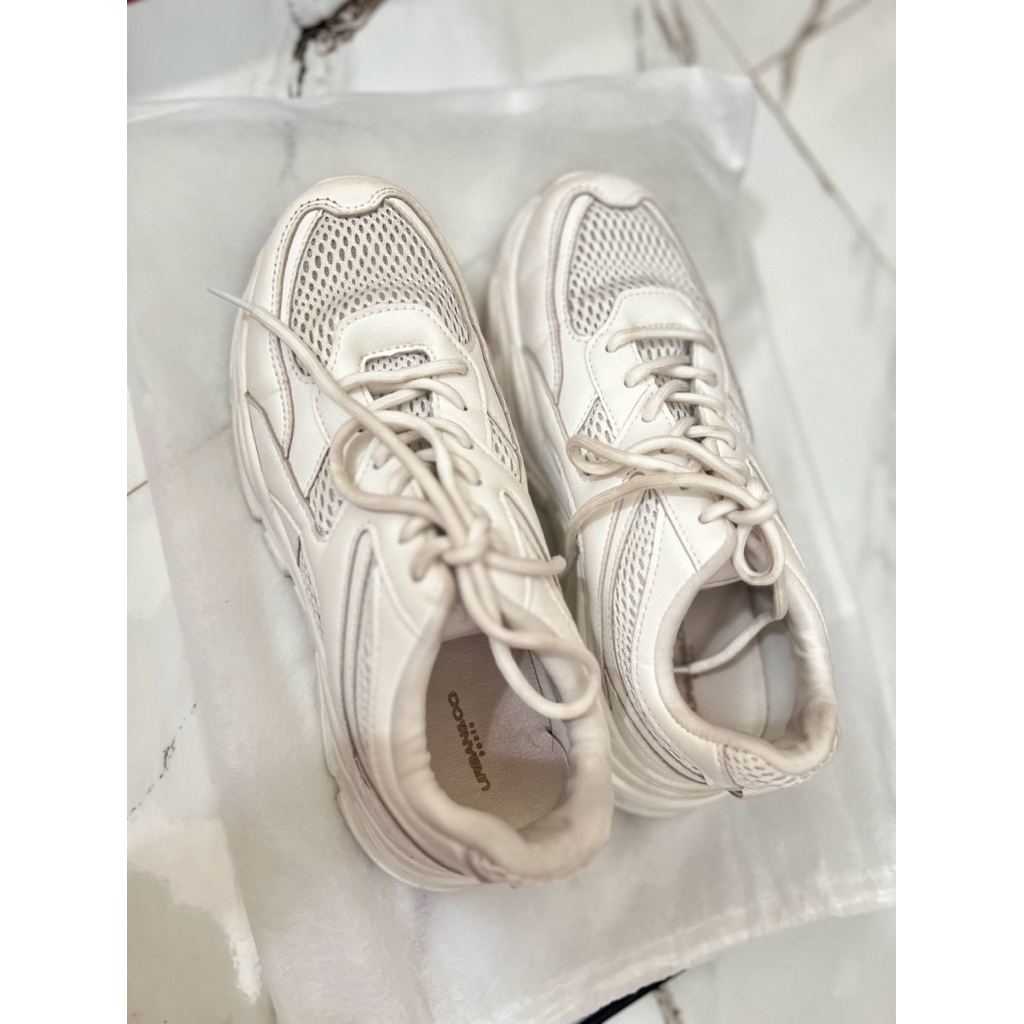 preloved sepatu putih wanita (urban&co) original size 38