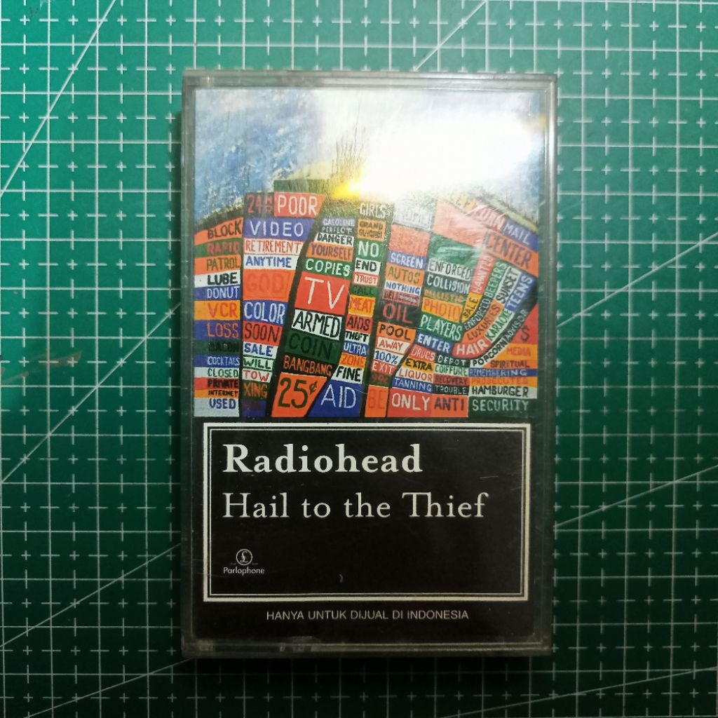 Kaset Radiohead - Hail To The Thief