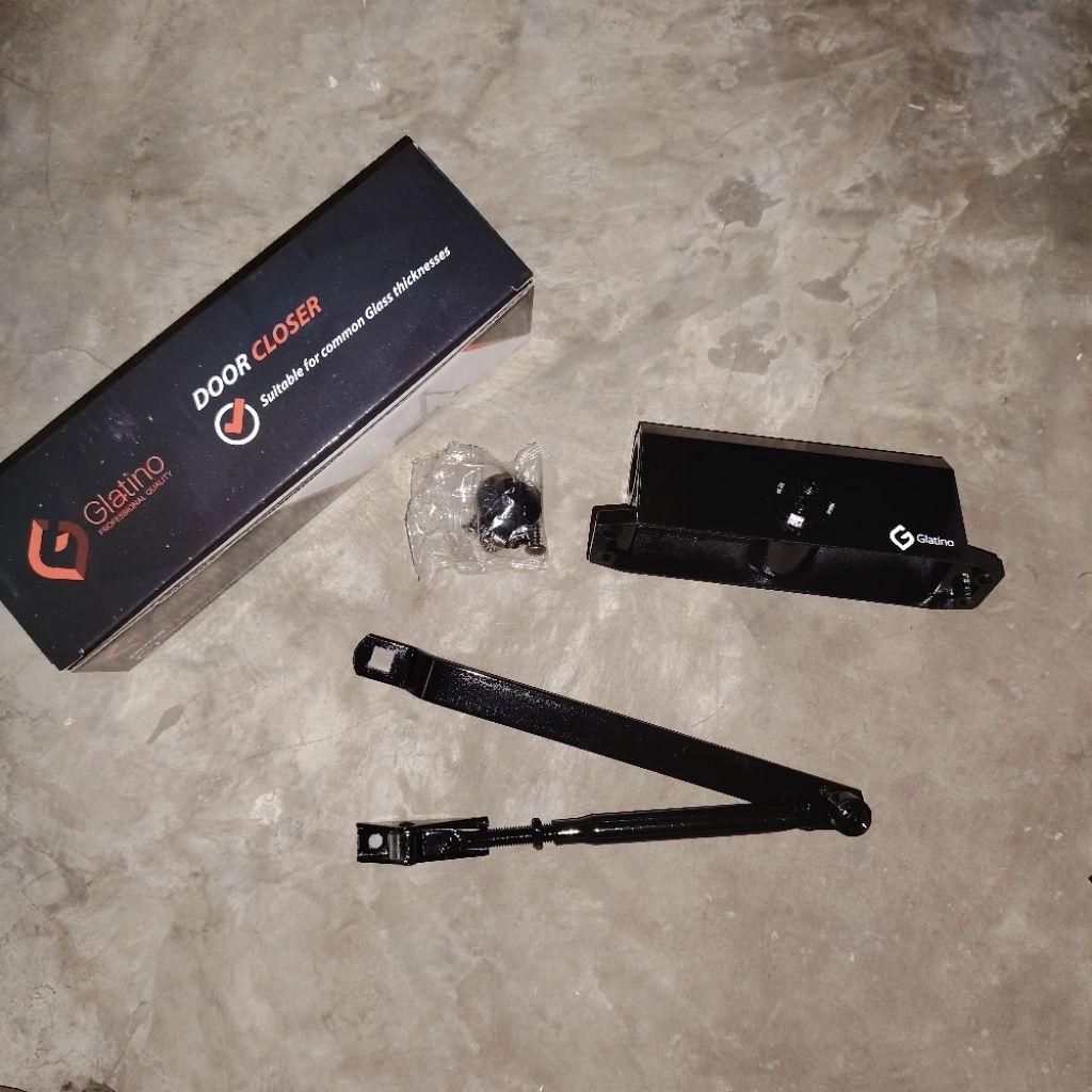 Door Closer Hitam Glatino