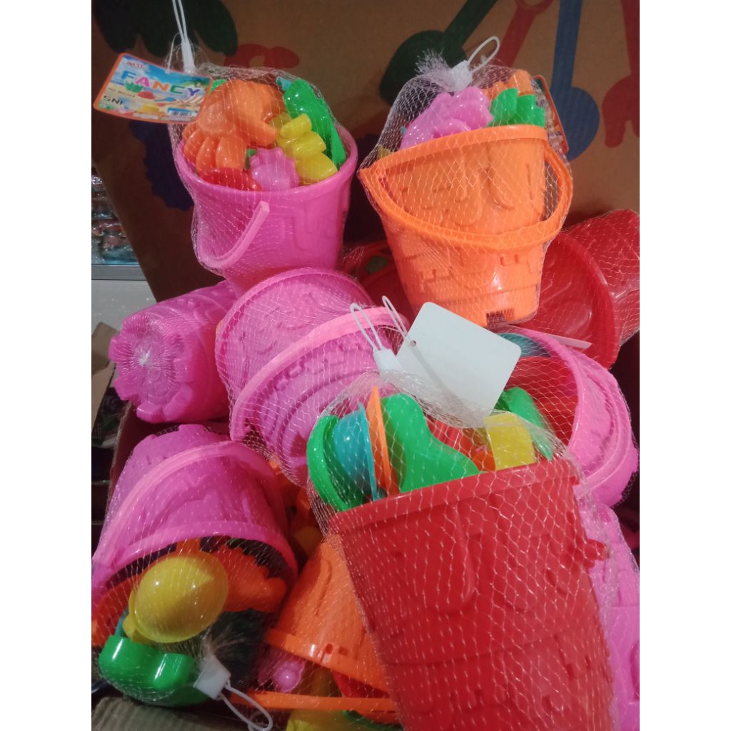 mainan cetakan pasir+ember/cetakan pasir pantai