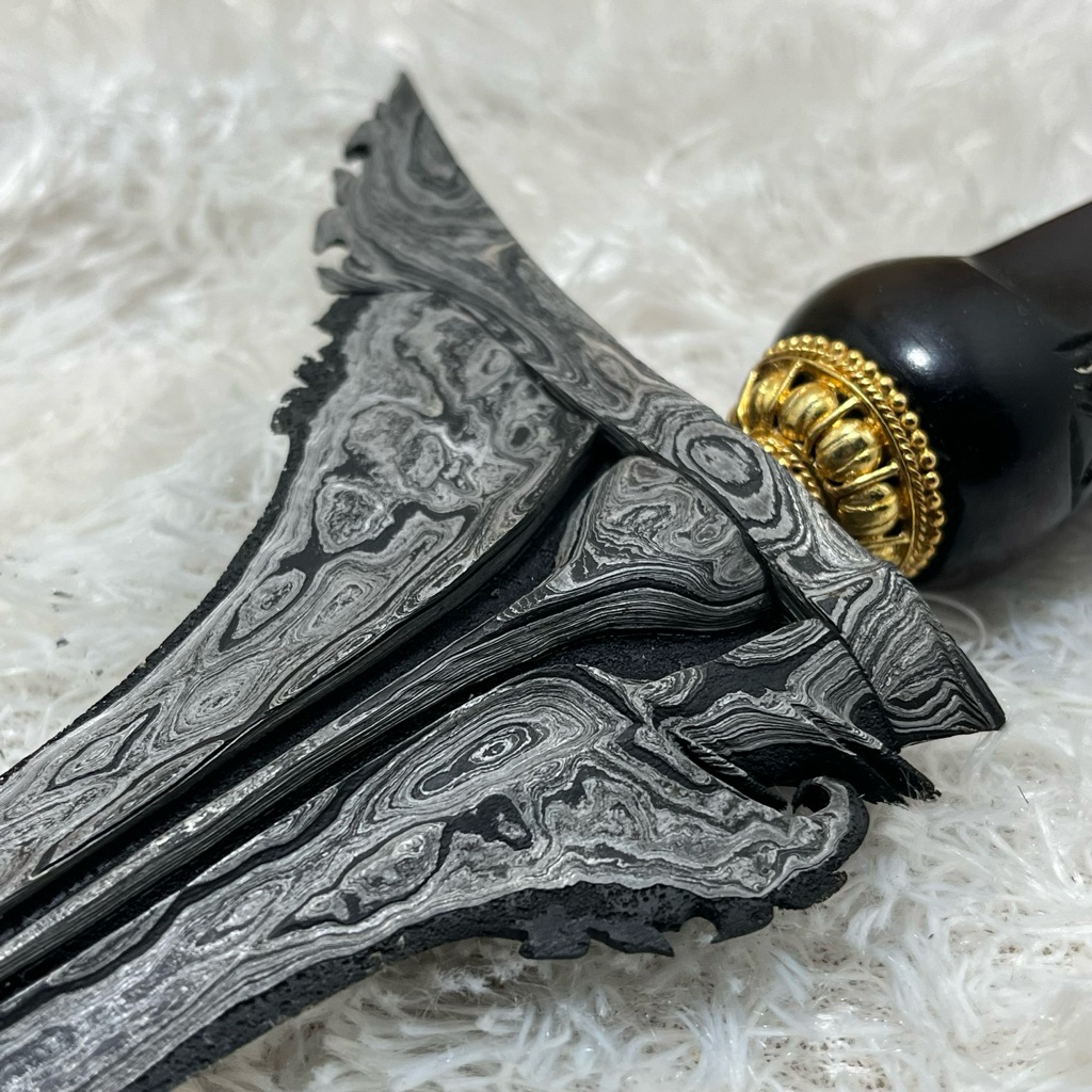 Keris Sinom Robyong Mangkubumen