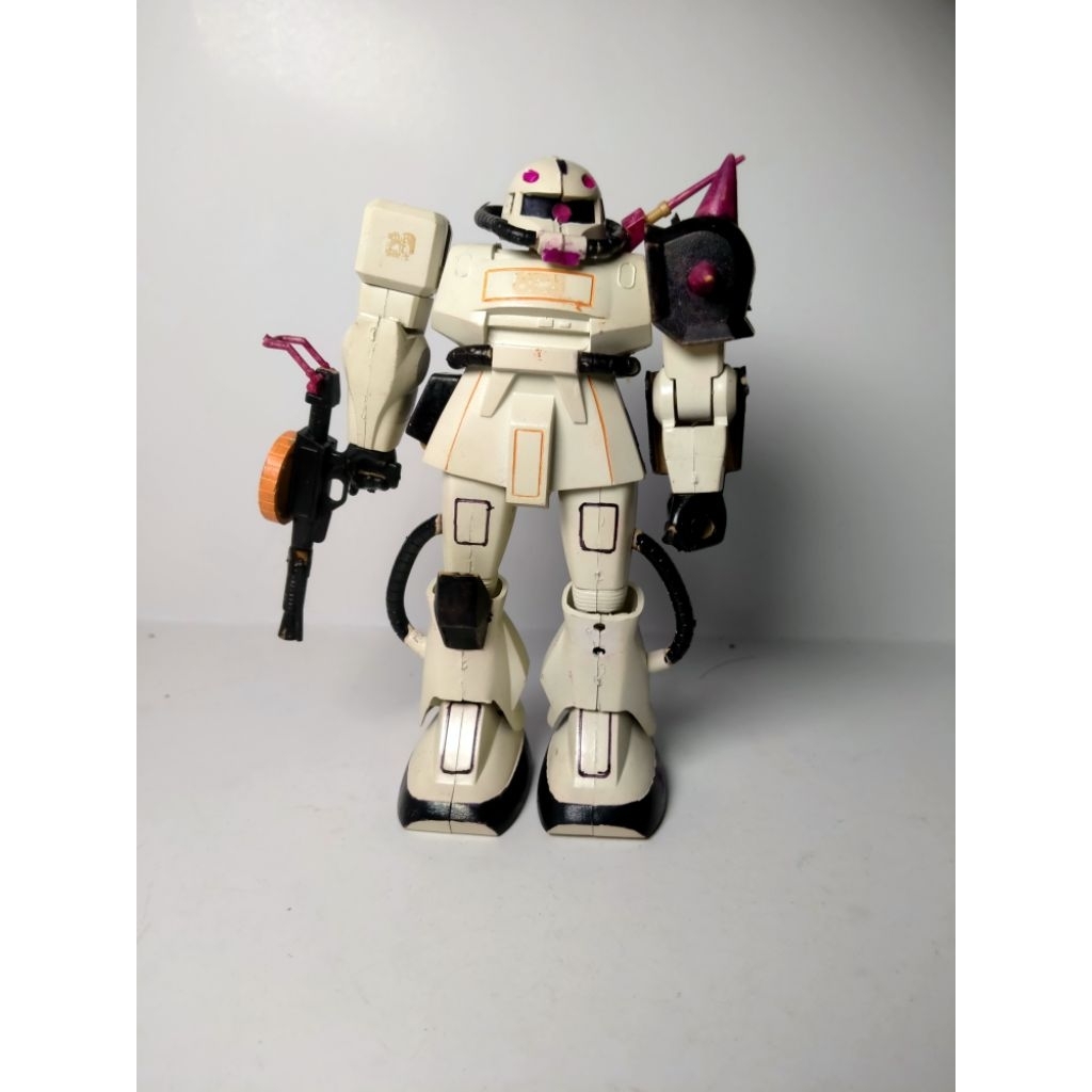 Action Figure Gundam HG Zaku BANDAI , Second