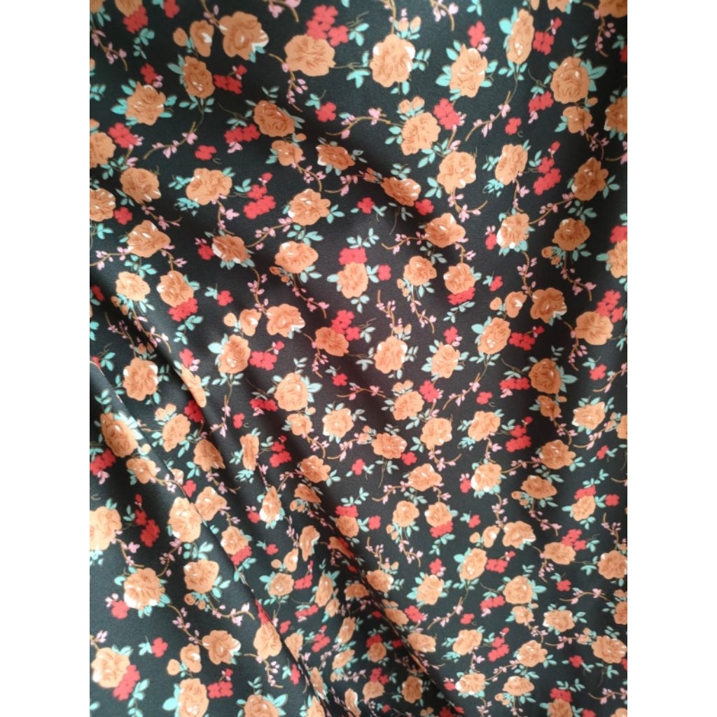 kain Armani silk meteran - harga/0,5m  - kain Armani silk motif bunga - kain Armani silk premium