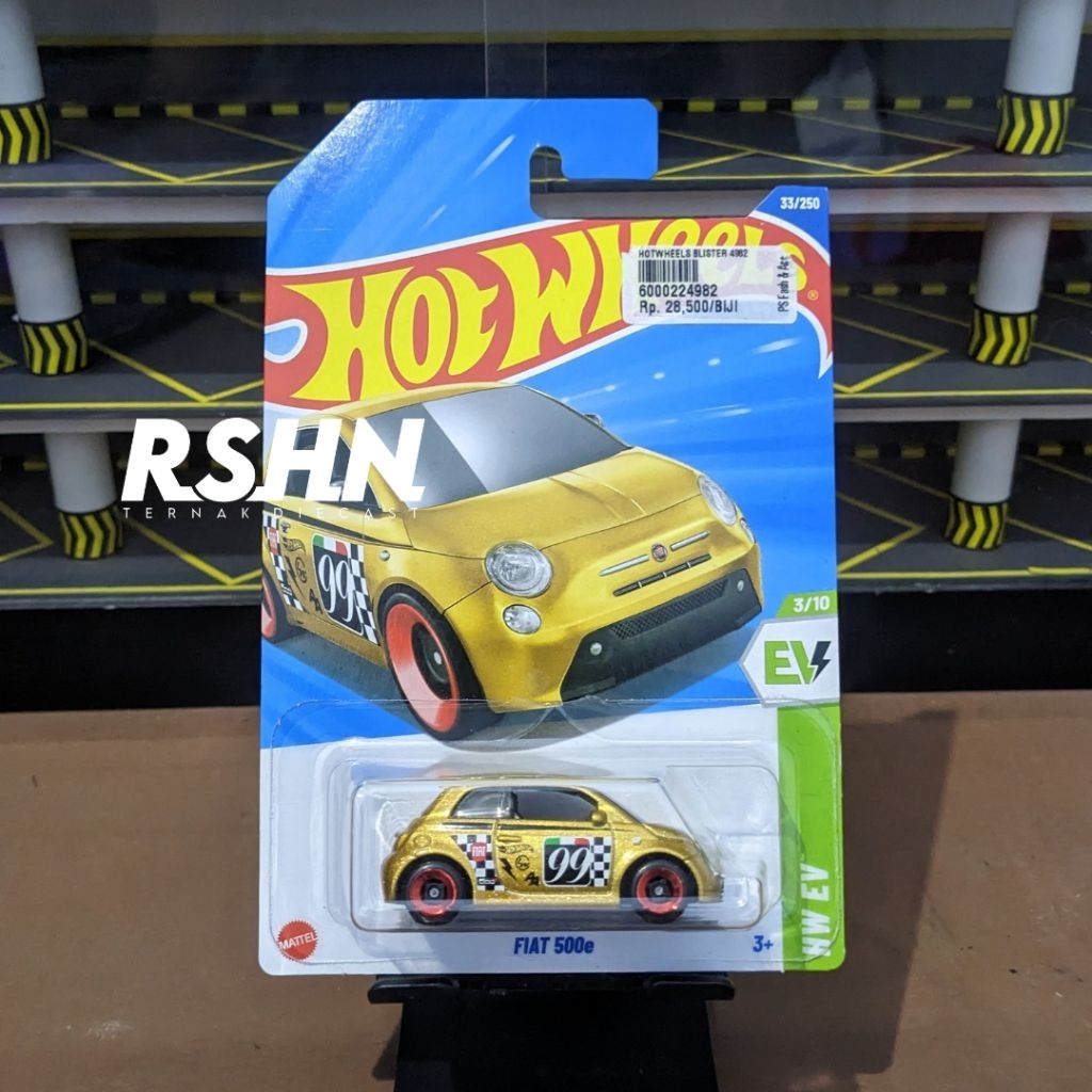 Hot Wheels Fiat 500e Gold