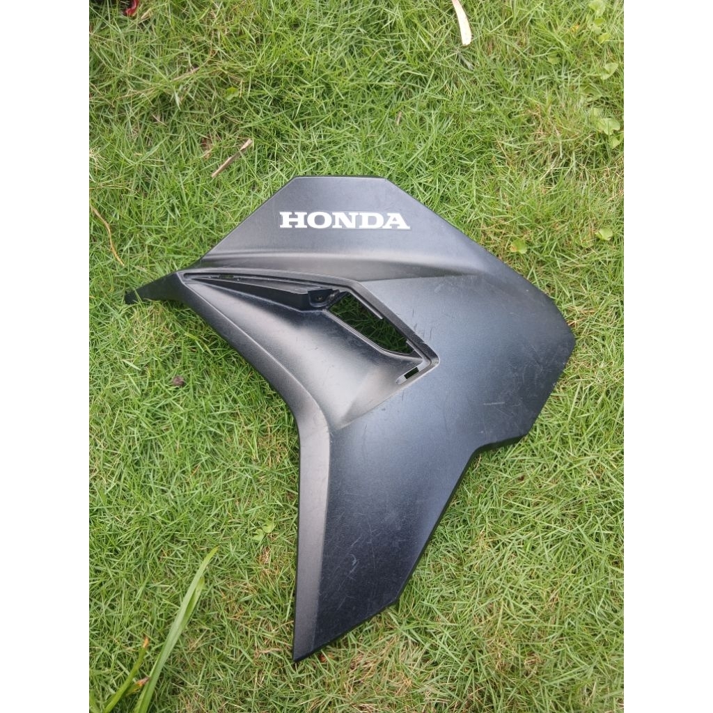 Cover Sayap Kiri Depan Atau Cover Samping Depan VARIO 125 K2V Original Copotan