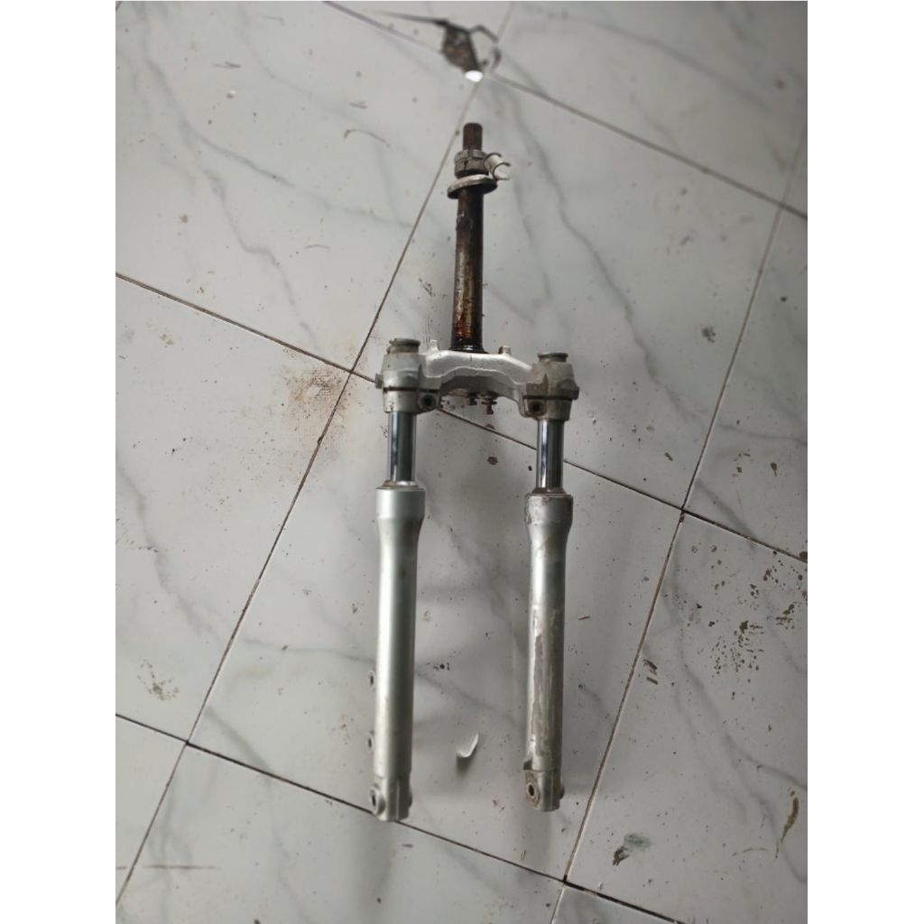 shock depan suzuki satria 2 tak