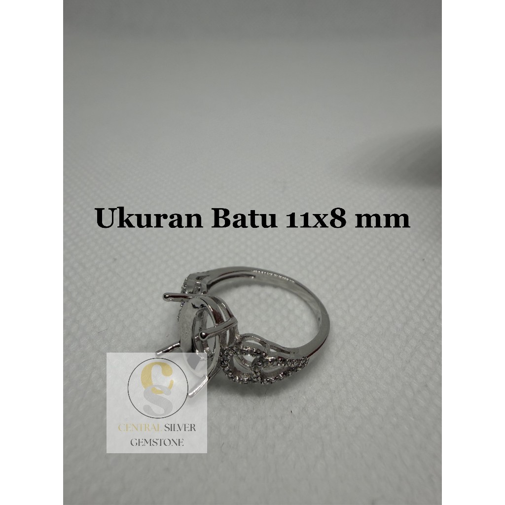 Emban Cincin Silver wanita untuk batu akik [Ukuran 11x8 mm]