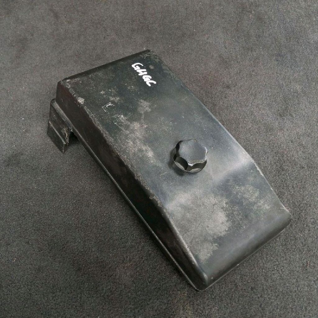 Tutup Box Sekring Relay Hyundai Trajet G4GC Original Copotan