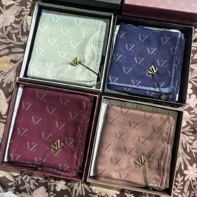 VIVI ZUBEDI VZ MONOGRAM SCARF JILBAB BLACK OMBRE READY BALIKPAPAN SIAP KIRIM NEW BUKAN SECOND PRELOV