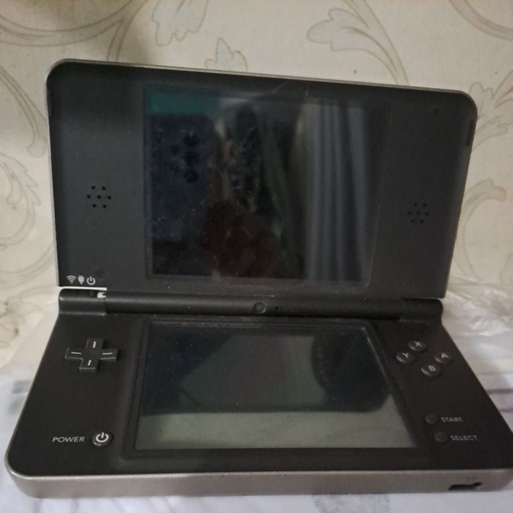 Nintendo DS XL/Game/Fhoto/Unit Saja(kondisi rusak konektor)