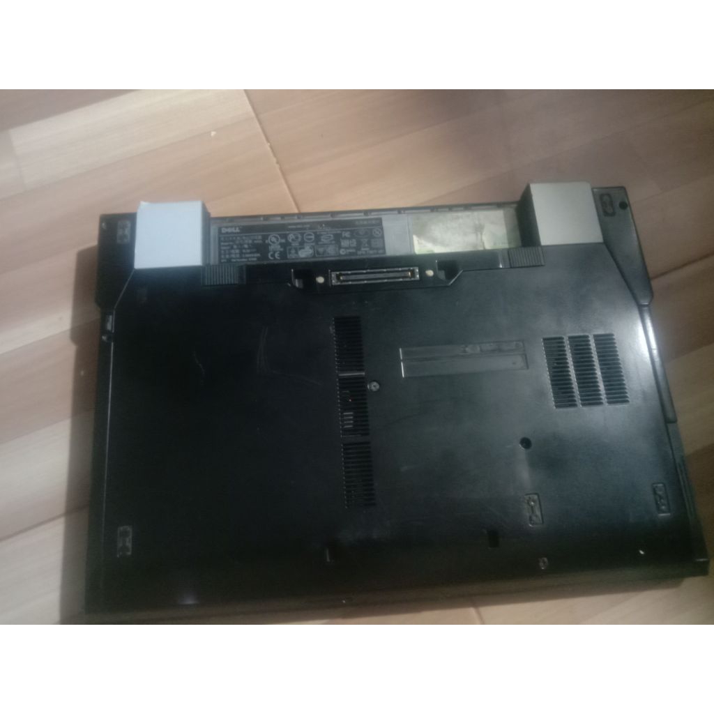 casing laptop dell latitude e6400