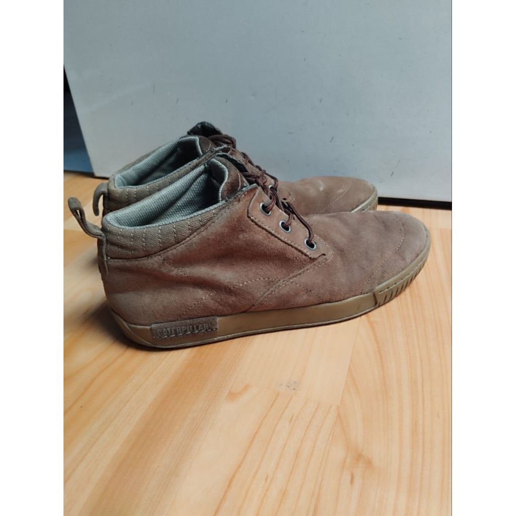 SEPATU CASUAL SNEAKERS CATERPILLAR SIZE 40 BEKAS PRELOVED