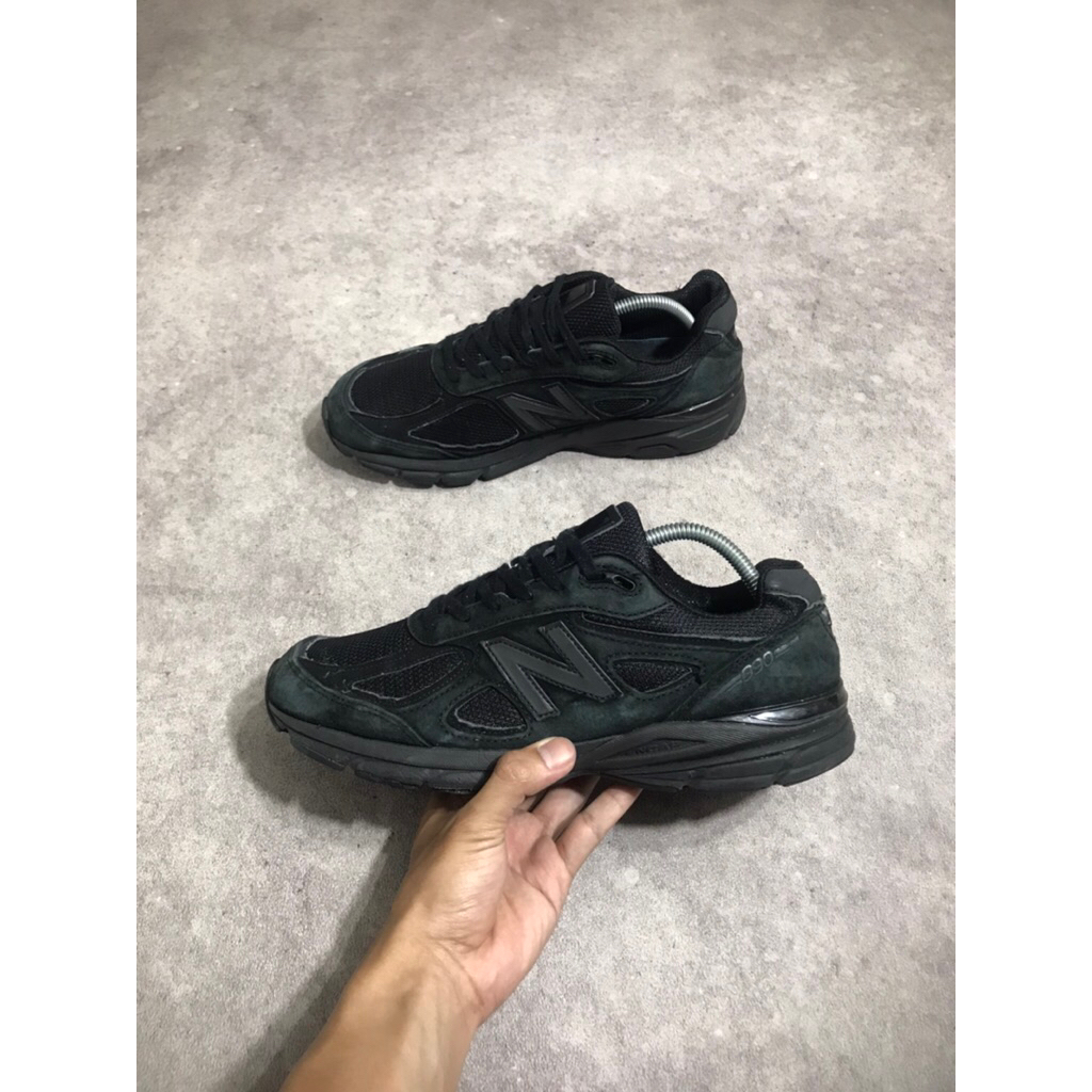 New Balance 990v4 Black