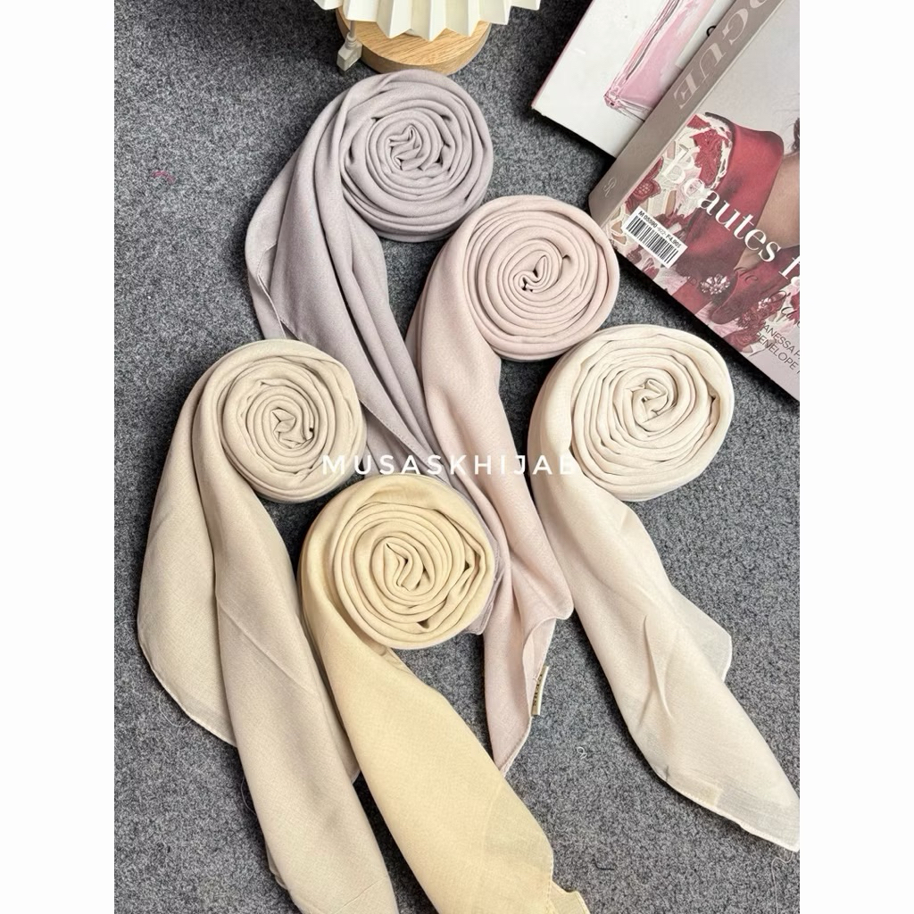 BASIC VOAL UMAMA-HERSCARVES / SEGIEMPAT POLOS UMAMA-HERSCARVES/ JILBAB POLOS