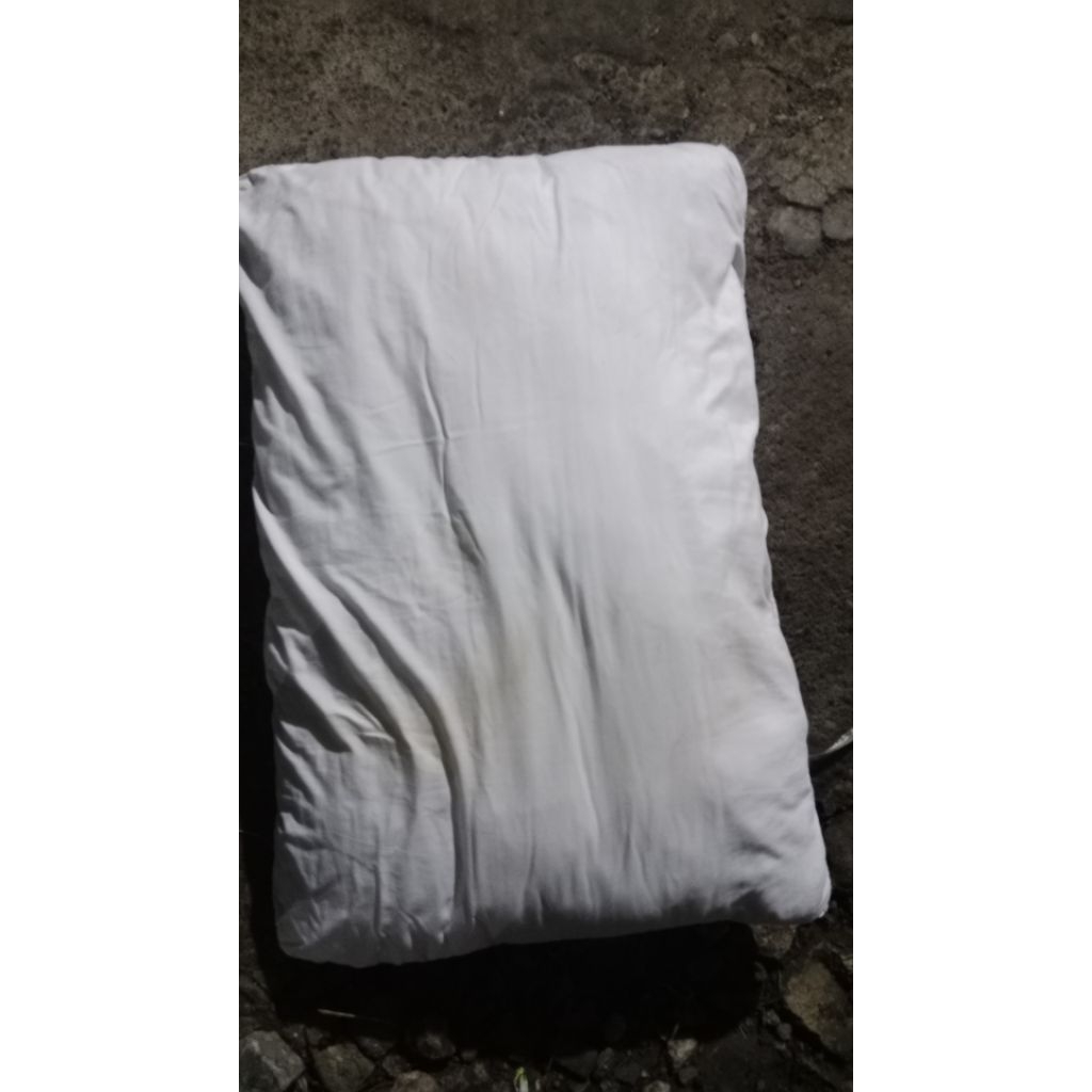 bantal ex hotel