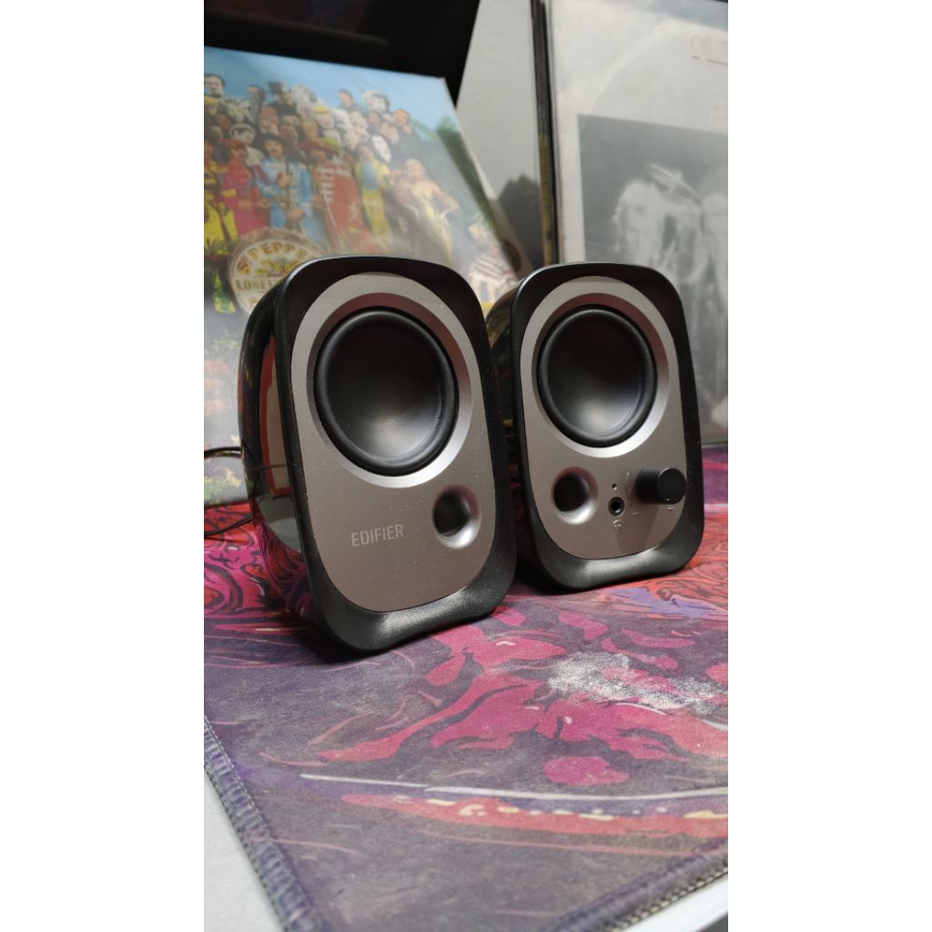 Edifier R12U
