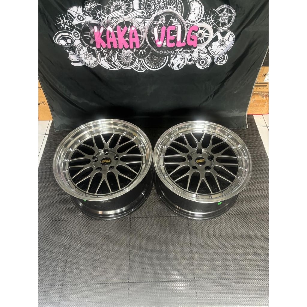 Velg Baru BBS LM R19X8.5/9.5 in Et 28/32 pcd 5x120