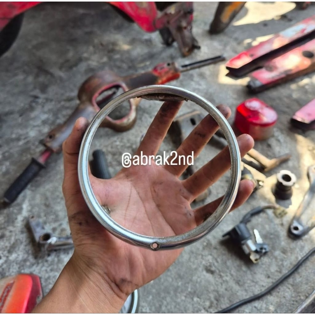 ring lampu depan c70 original