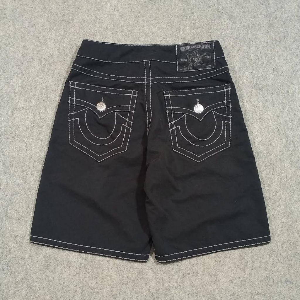 Celana pendek jeans pria TRUE RELIGION size 30 second